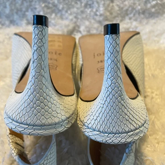 Modern Heels - Picture 3 of 5